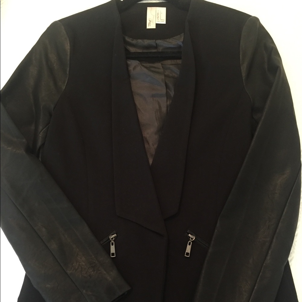 Forever 21 faux leather sleeve blazer. Sz S